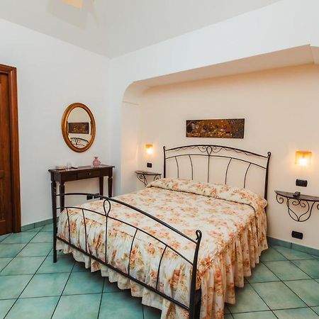 Hotel Roccia Fiorita à Furore Extérieur photo