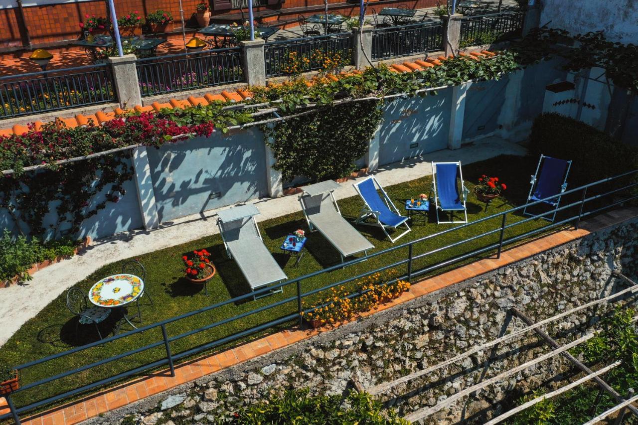 Hotel Roccia Fiorita à Furore Extérieur photo
