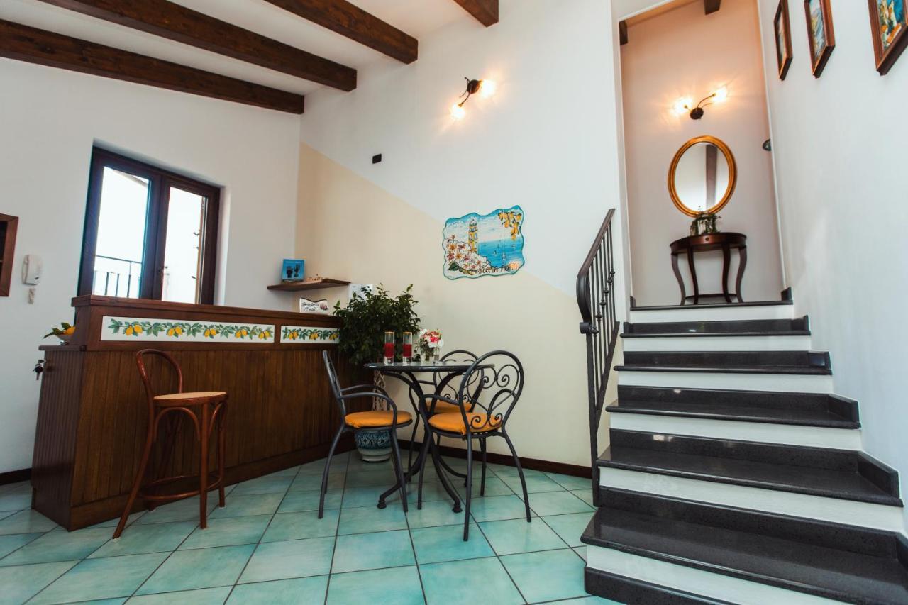 Hotel Roccia Fiorita à Furore Extérieur photo