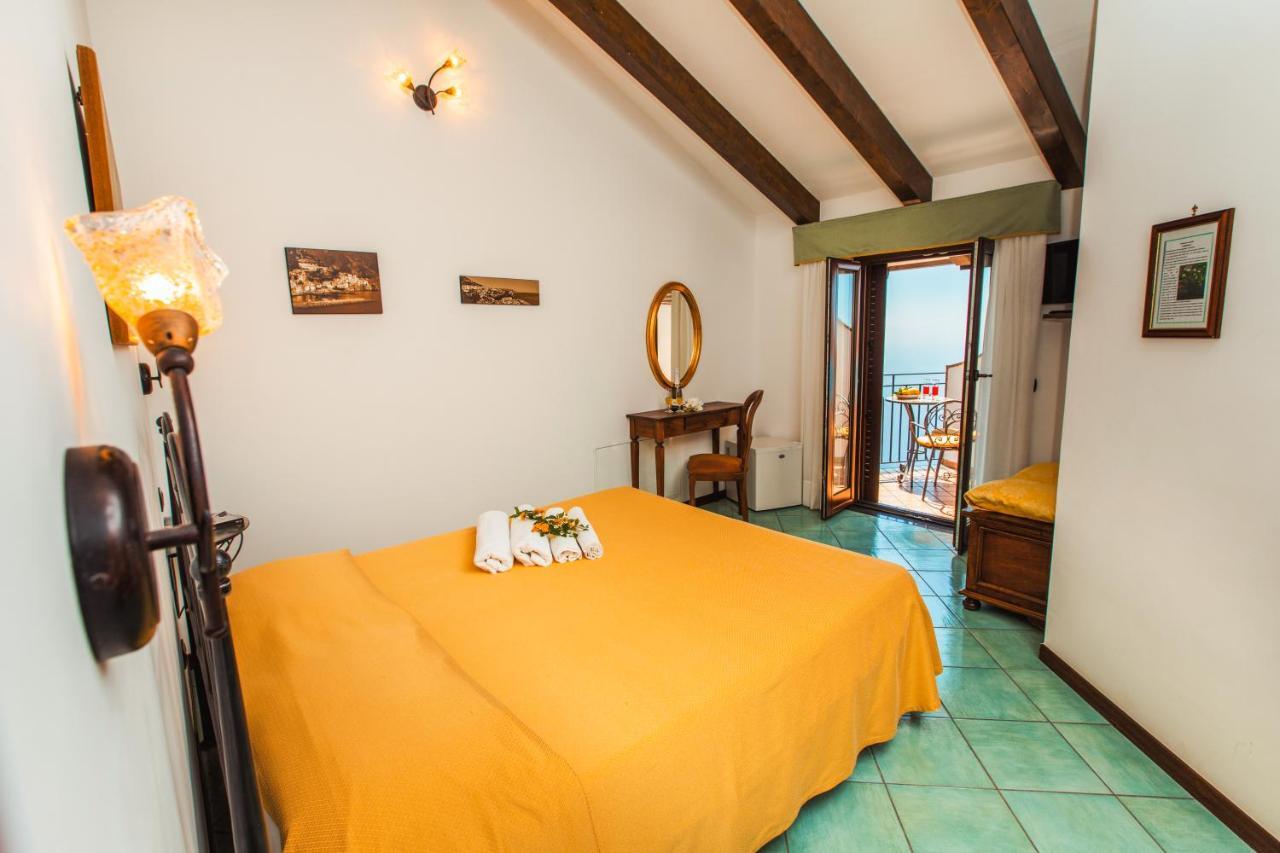 Hotel Roccia Fiorita à Furore Extérieur photo