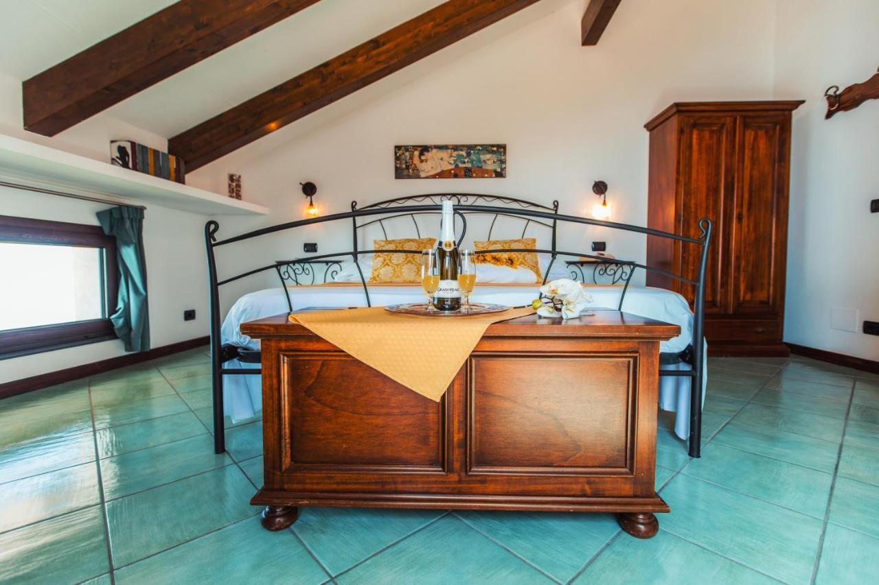 Hotel Roccia Fiorita à Furore Extérieur photo