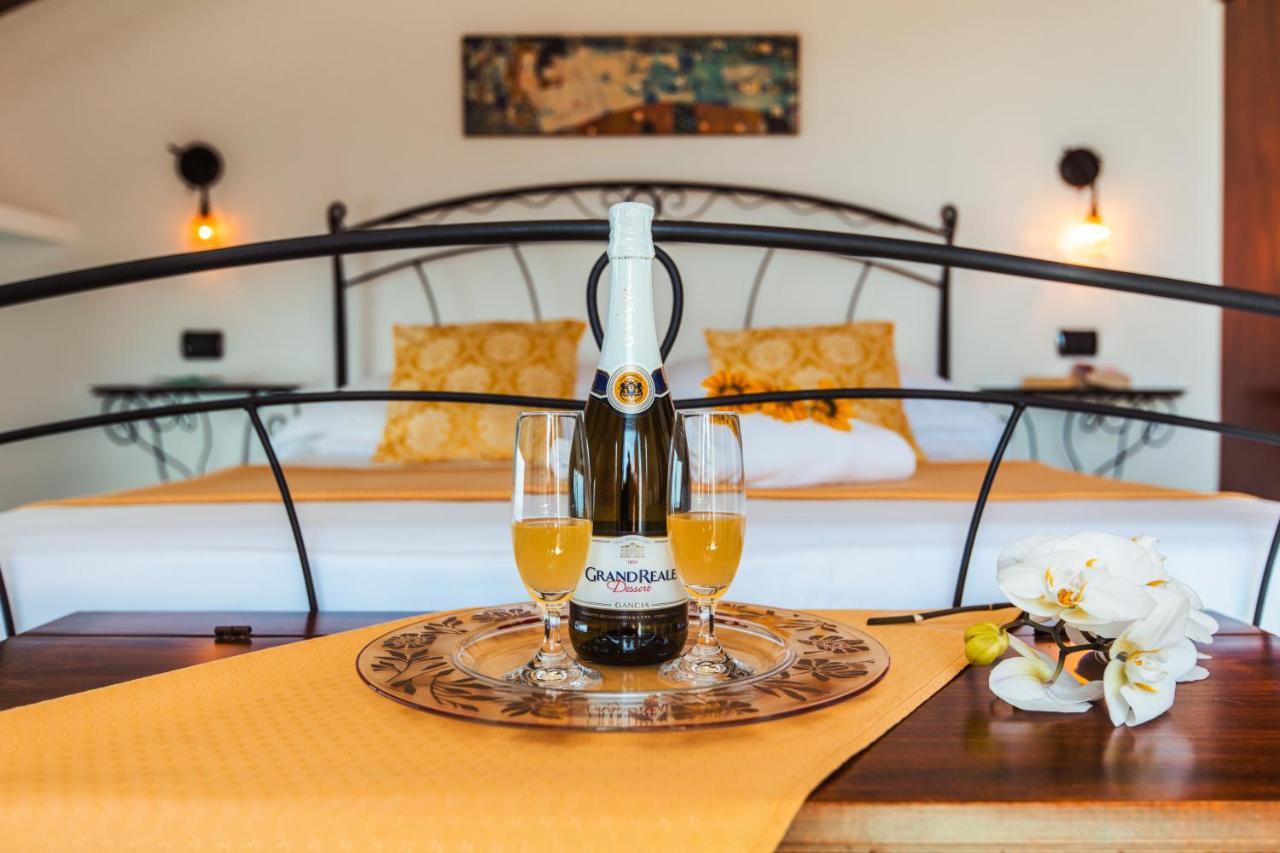 Hotel Roccia Fiorita à Furore Extérieur photo