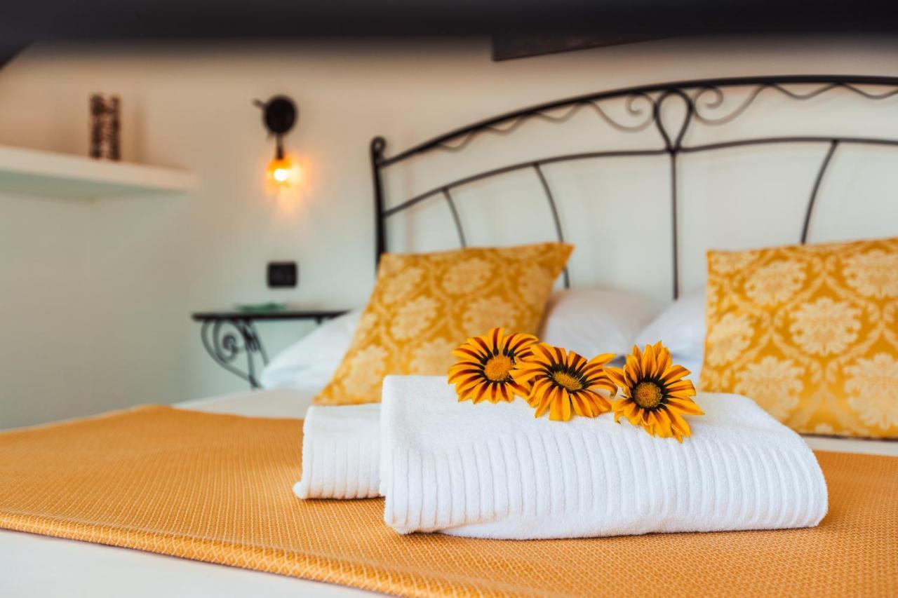 Hotel Roccia Fiorita à Furore Extérieur photo