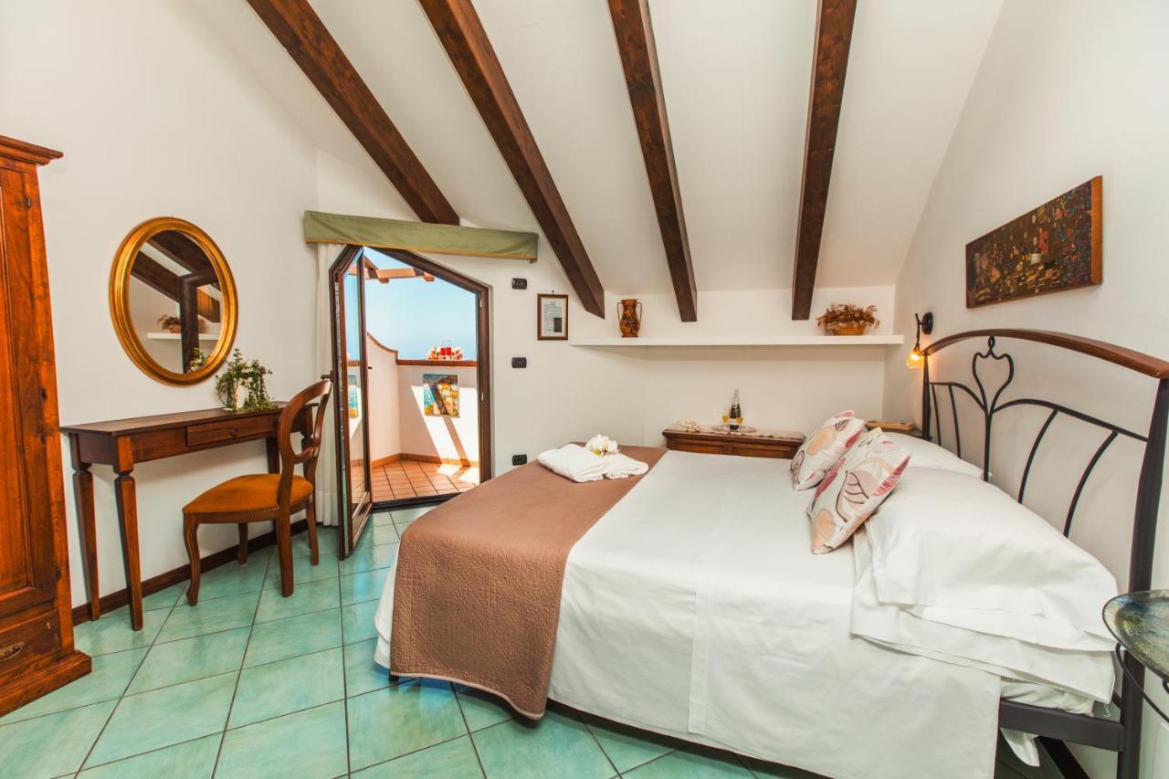 Hotel Roccia Fiorita à Furore Extérieur photo